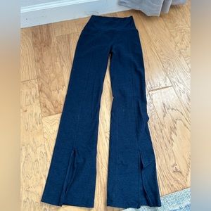 Beyond yoga Spacedye make the cut split ankle pant